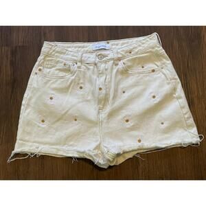 Angel Kiss Women's Size 9‎ Cutoff Denim Shorts Cream w/ Embroidered Daisies